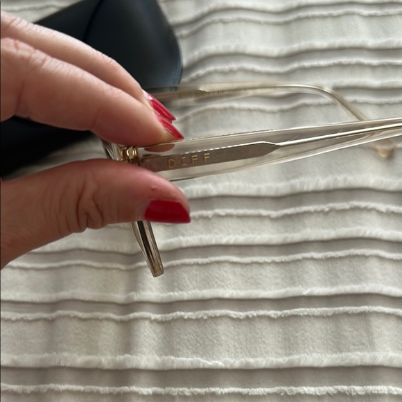 Diff “April” Sunglasses - Picture 4 of 4